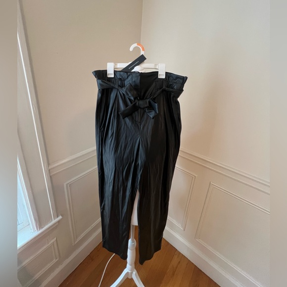 BCBGMAXAZRIA Faux Leather Cropped Paperbag Pant in Black - Picture 5 of 11